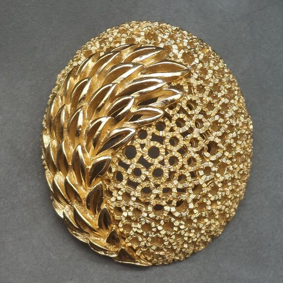 Vintage Crown Trifari Gold-Tone Leaf Motif Oval Brooch Pin Mod Retro Openwork De - Picture 5 of 8